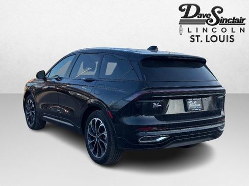 Certified 2024 Lincoln Nautilus Reserve w/ Equipment Group 202A image 5