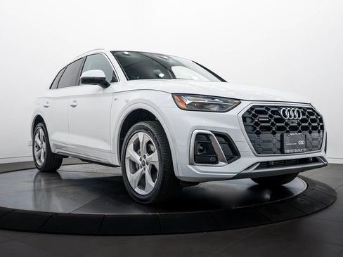 Certified 2023 Audi Q5 2.0T Premium Plus w/ Premium Plus Package AWD/4WD image 1