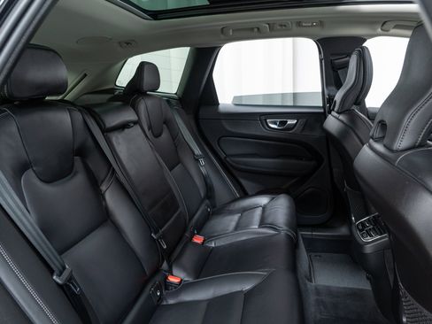 Used 2026 Volvo XC60 B5 Ultra w/ Protection Package Premier image 24