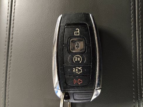 Used 2018 Lincoln MKZ Premiere FWD image 32