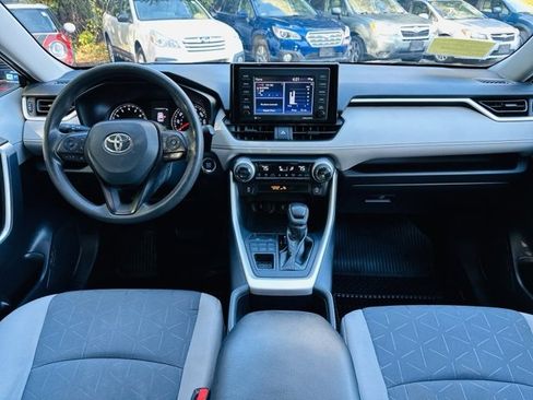 Used 2022 Toyota RAV4 XLE image 24