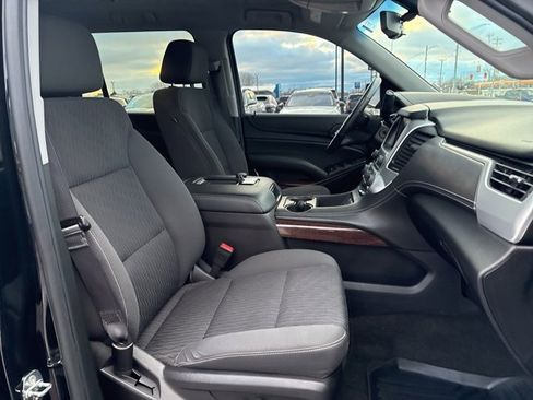 Used 2016 GMC Yukon SLE w/ HD Trailering Package image 9