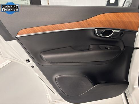 Certified 2025 Volvo XC90 B6 Plus image 22