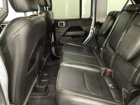 Used 2022 Jeep Wrangler Unlimited Sahara w/ Cold Weather Group image 6