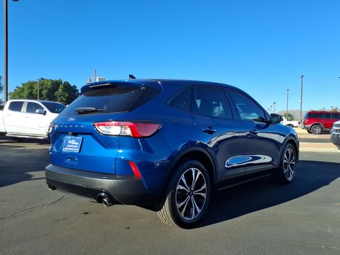 Certified 2022 Ford Escape SE w/ SE Sport Appearance Package image 6