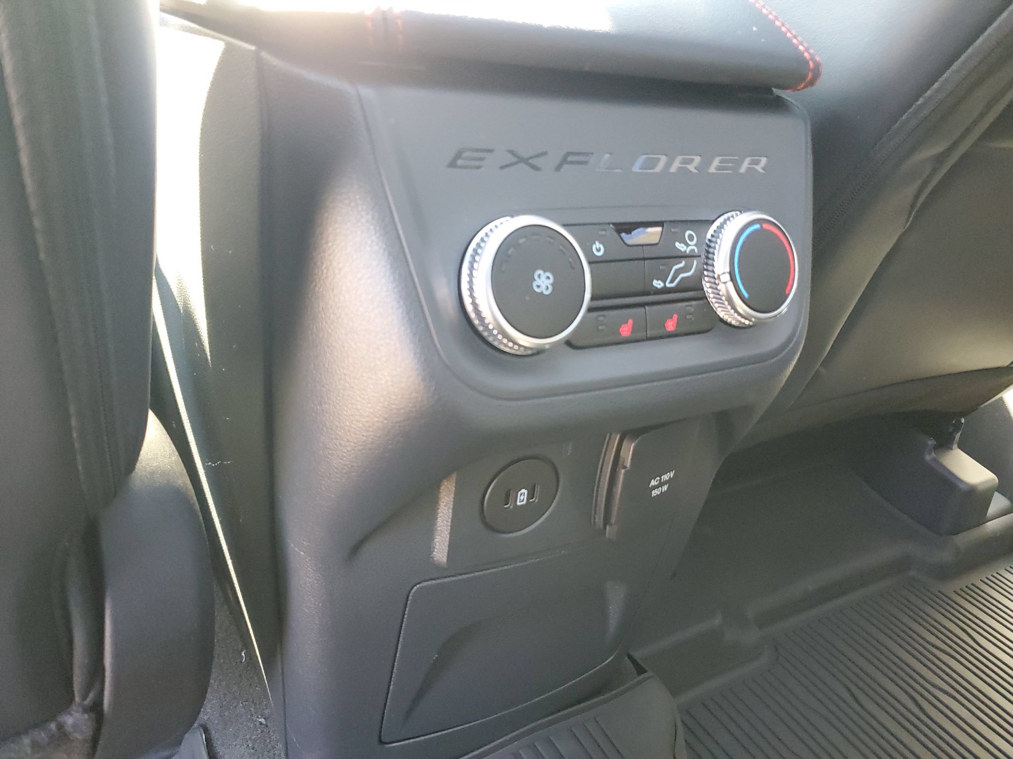 New 2027 Ford Explorer ST-Line w/ Premium Package AWD/4WD image 12