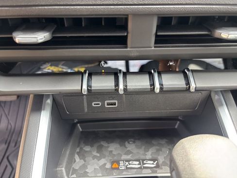 New 2026 Chevrolet Colorado Trail Boss AWD/4WD image 38