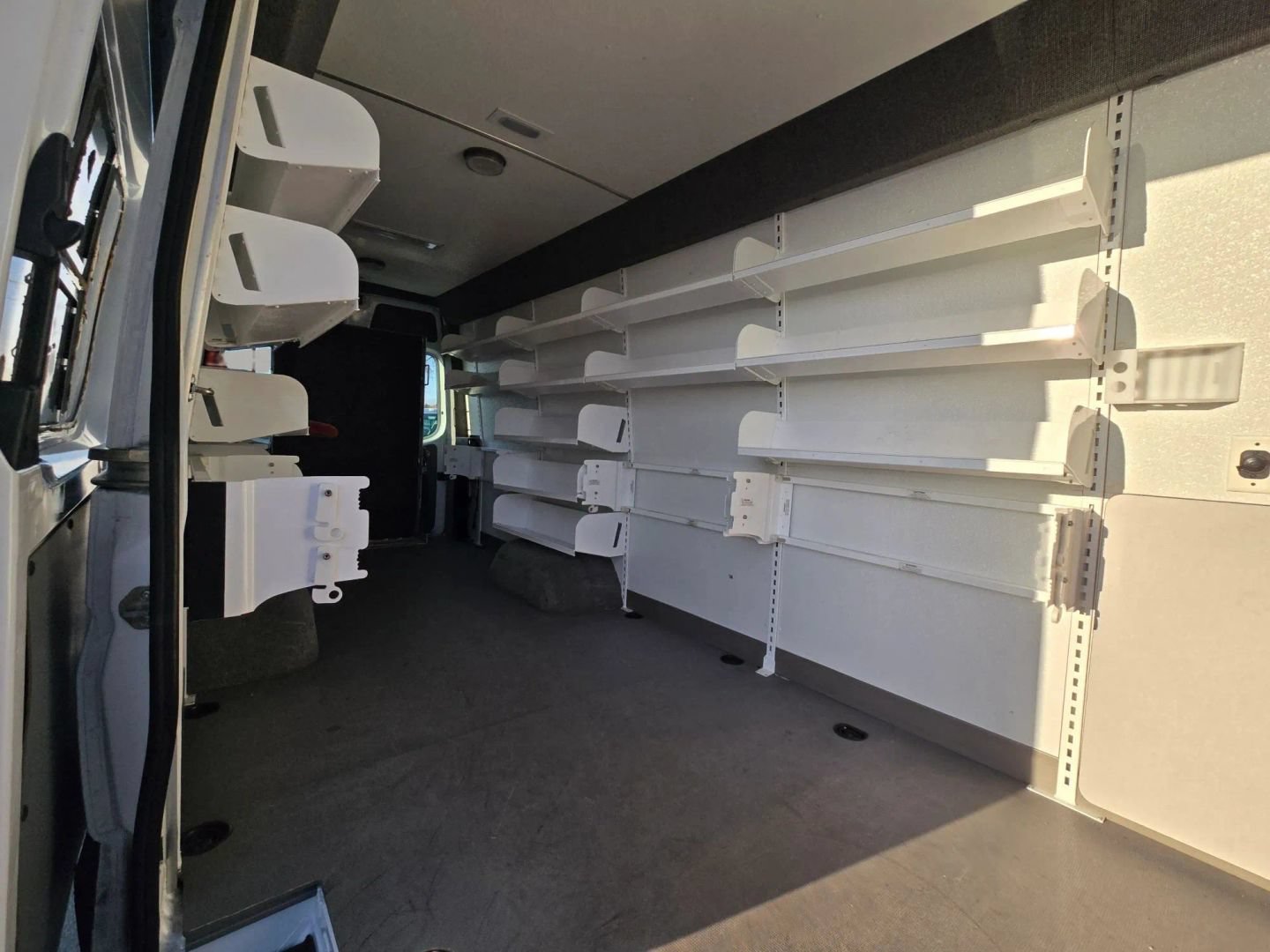 Used 2010 Mercedes-Benz Sprinter 3500 image 10