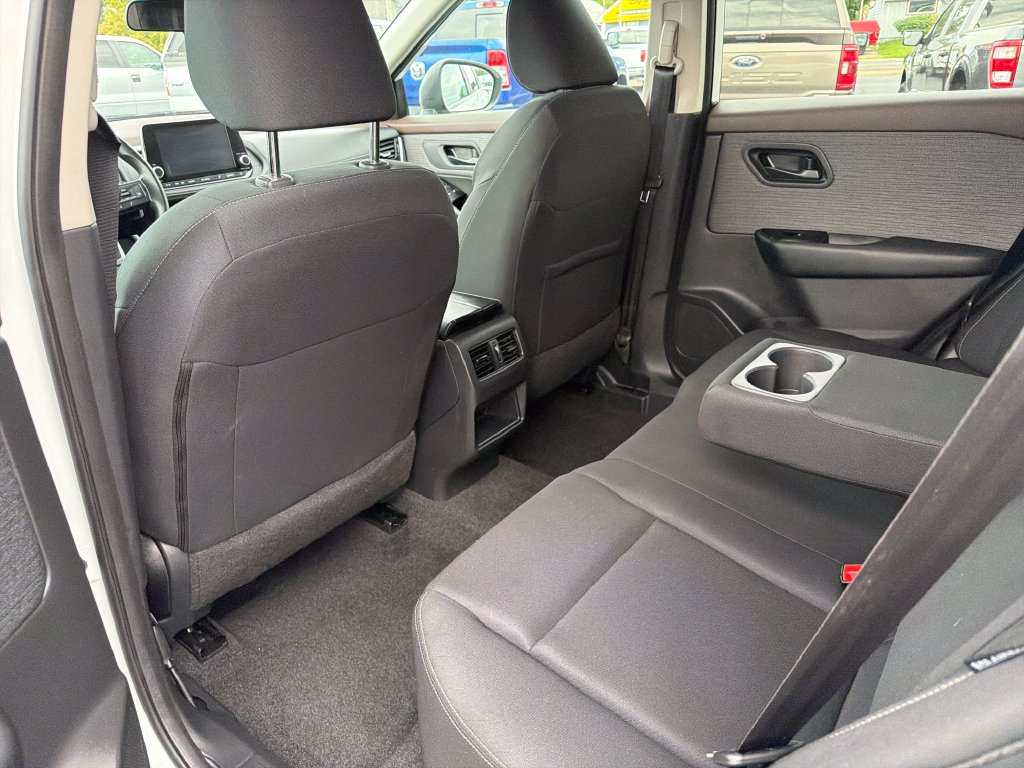 Used 2023 Nissan Rogue S AWD/4WD image 21