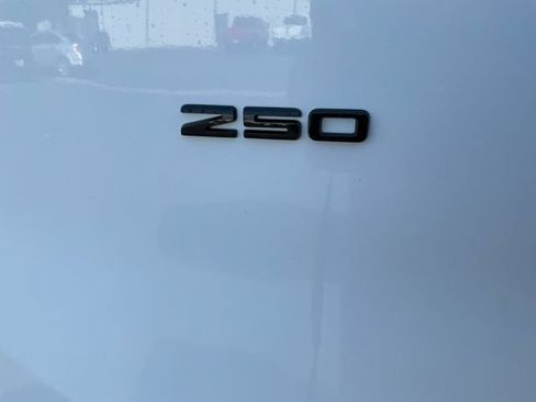 New 2027 Ford Transit 250 148 Medium Roof w/ Load Area Protection Package RWD image 6
