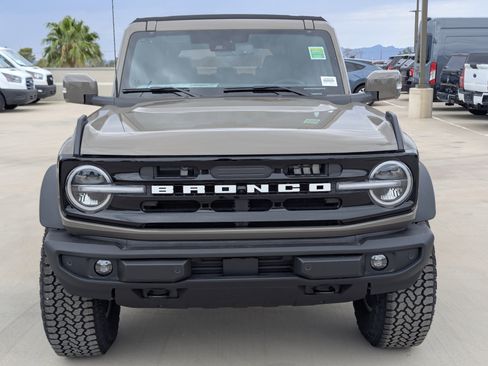 New 2025 Ford Bronco Outer Banks w/ Sasquatch Package image 6