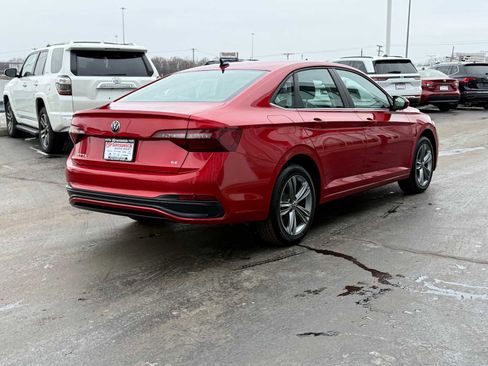 Certified 2023 Volkswagen Jetta SE FWD image 4