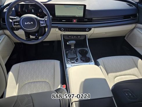 Used 2026 Kia Carnival EX FWD image 14
