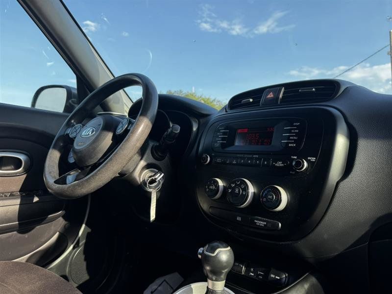 Used 2016 Kia Soul FWD image 21