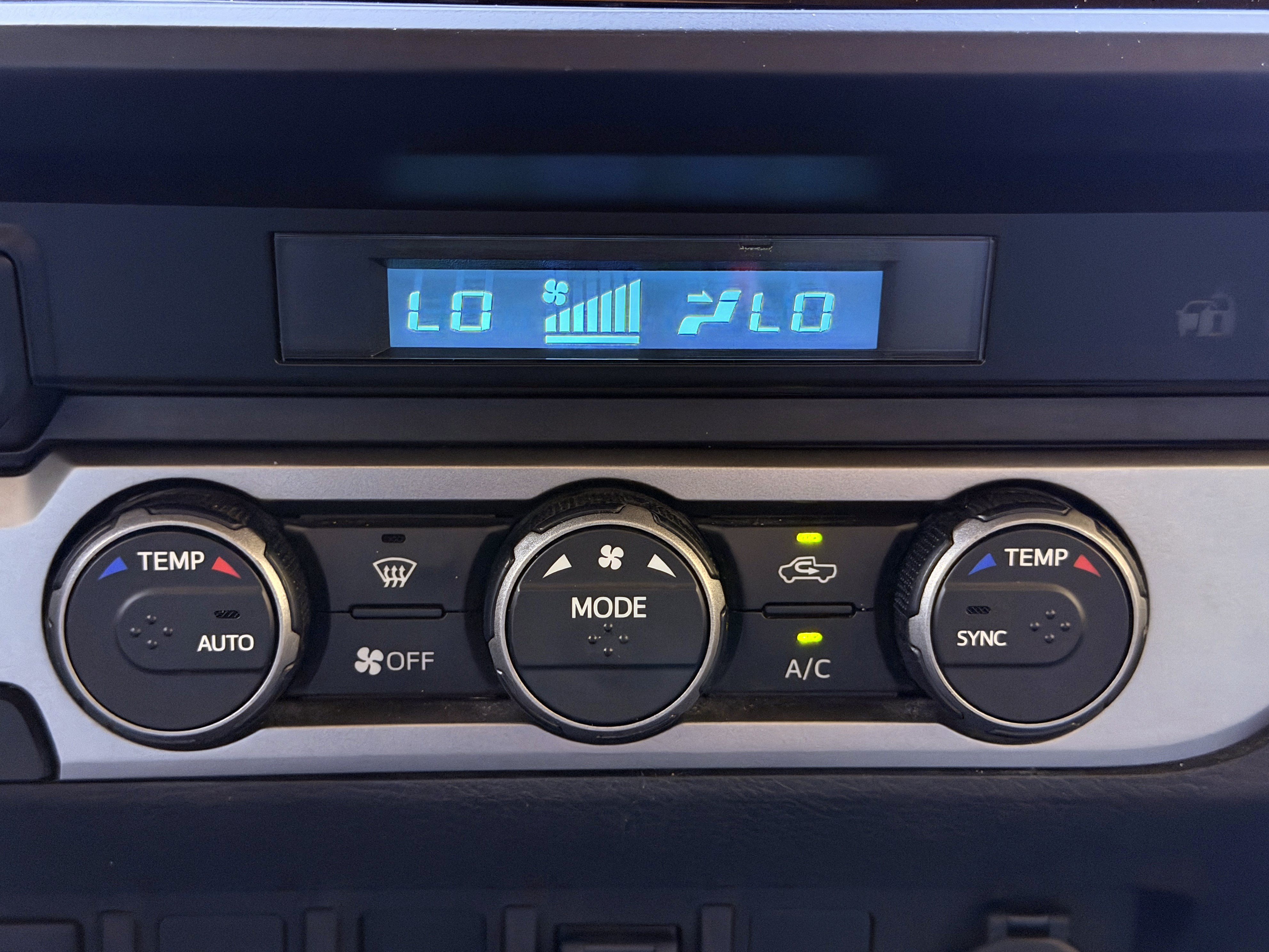 Used 2023 Toyota Tacoma SR AWD/4WD image 21