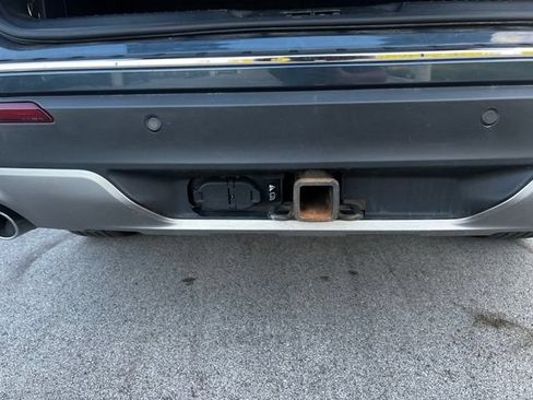 Used 2022 Ford Explorer Limited w/ Equipment Group 301A AWD/4WD image 15