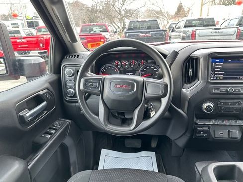 Used 2020 GMC Sierra 1500 4x4 Crew Cab w/ Sierra Value Package image 13