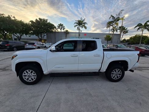 Used 2024 Toyota Tacoma SR5 RWD image 8