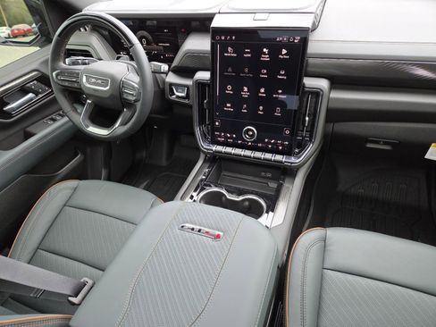 New 2026 GMC Yukon AT4 w/ AT4 Premium Plus Package image 32