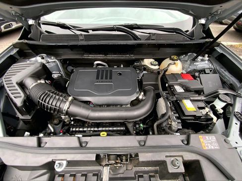 Used 2023 GMC Acadia SLE w/ Driver Convenience Package image 28