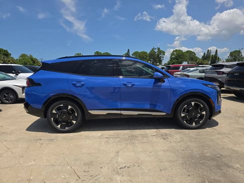 New 2026 Kia Sportage SX FWD image 9