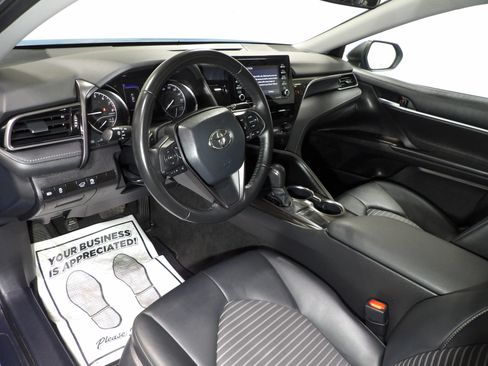 Used 2023 Toyota Camry SE FWD image 11