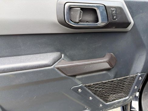 Used 2024 Ford Bronco Black Diamond AWD/4WD image 11