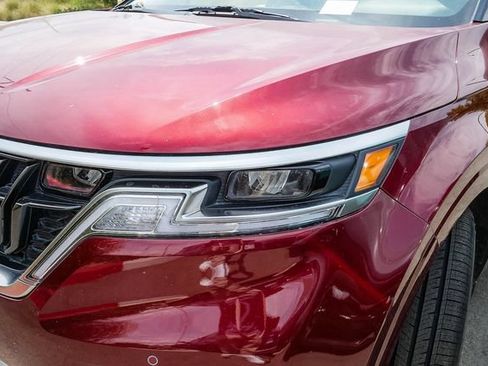 Certified 2024 Kia Carnival EX FWD image 5