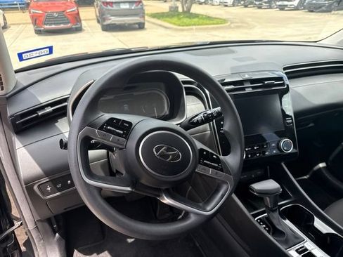 Used 2023 Hyundai Tucson SEL FWD image 16