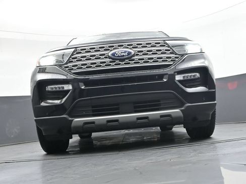 Used 2024 Ford Explorer Limited w/ Limited Technology Package RWD image 50