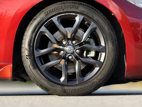Used 2016 Nissan 370Z Coupe RWD image 20