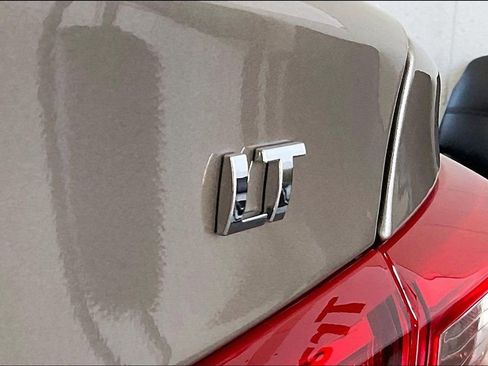 Used 2025 Chevrolet Malibu LT image 20