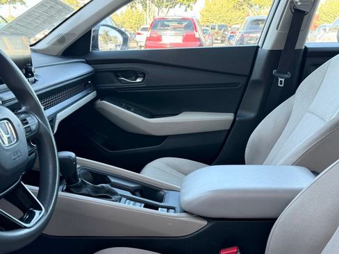 Used 2025 Honda Accord SE image 14