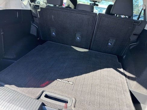 Certified 2025 Nissan Rogue SV image 10