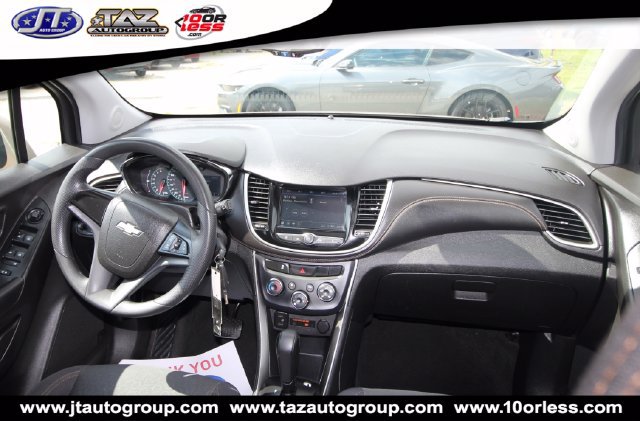 Used 2018 Chevrolet Trax LS AWD/4WD image 15