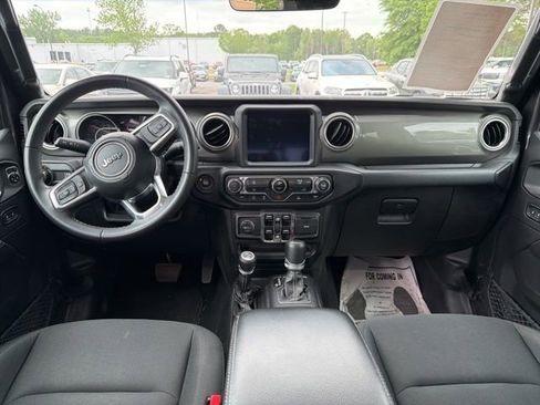 Used 2023 Jeep Gladiator Overland image 24