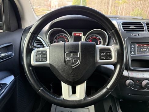 Used 2019 Dodge Journey SE w/ Connectivity Group image 16