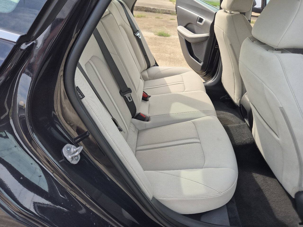 Used 2025 Hyundai Sonata SEL FWD image 13