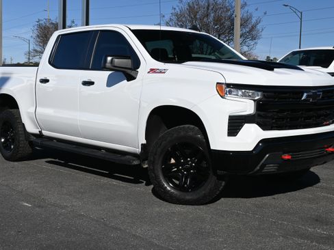 Used 2024 Chevrolet Silverado 1500 LT Trail Boss w/ Protection Package AWD/4WD image 2