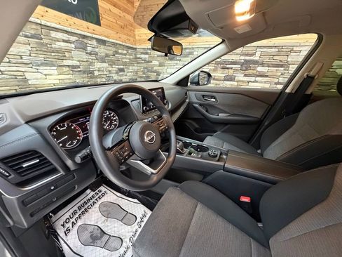 Used 2023 Nissan Rogue SV AWD/4WD image 10