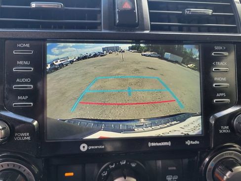 Used 2020 Toyota 4Runner TRD Off-Road Premium w/ Moonroof Package AWD/4WD image 17