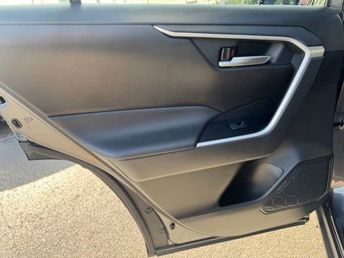 Used 2023 Toyota RAV4 XLE Premium image 13