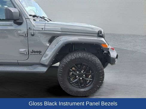 Used 2022 Jeep Gladiator Sport AWD/4WD image 34