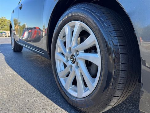 Used 2013 MAZDA MAZDA3 i Grand Touring image 9