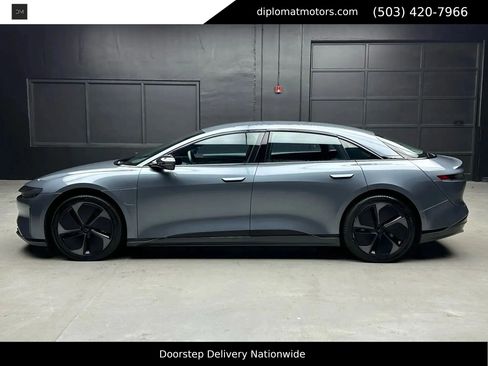 Used 2024 Lucid Air Touring AWD/4WD image 3