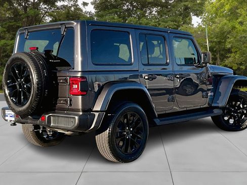 Used 2021 Jeep Wrangler Unlimited Sahara w/ Dual Top Group image 5