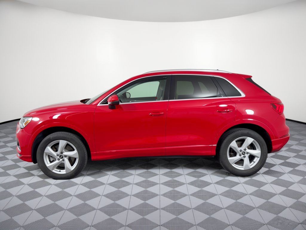 Used 2022 Audi Q3 2.0T Premium Plus AWD/4WD image 2