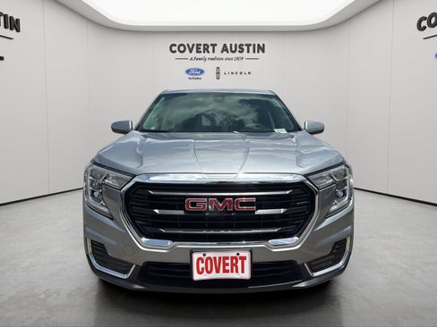 Used 2024 GMC Terrain SLE AWD/4WD image 8