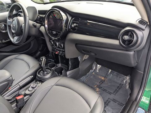 Used 2023 MINI Cooper 4-Door Hardtop image 22