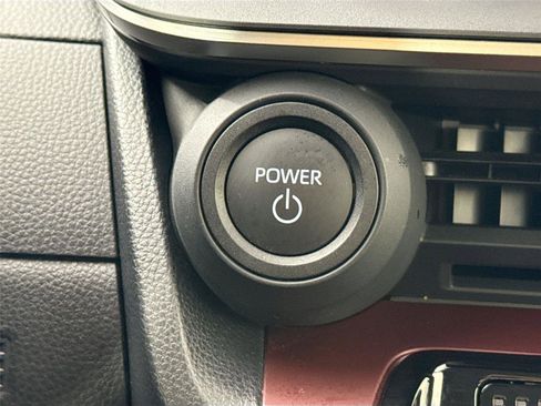 Used 2025 Toyota Prius Plug-In Hybrid image 22